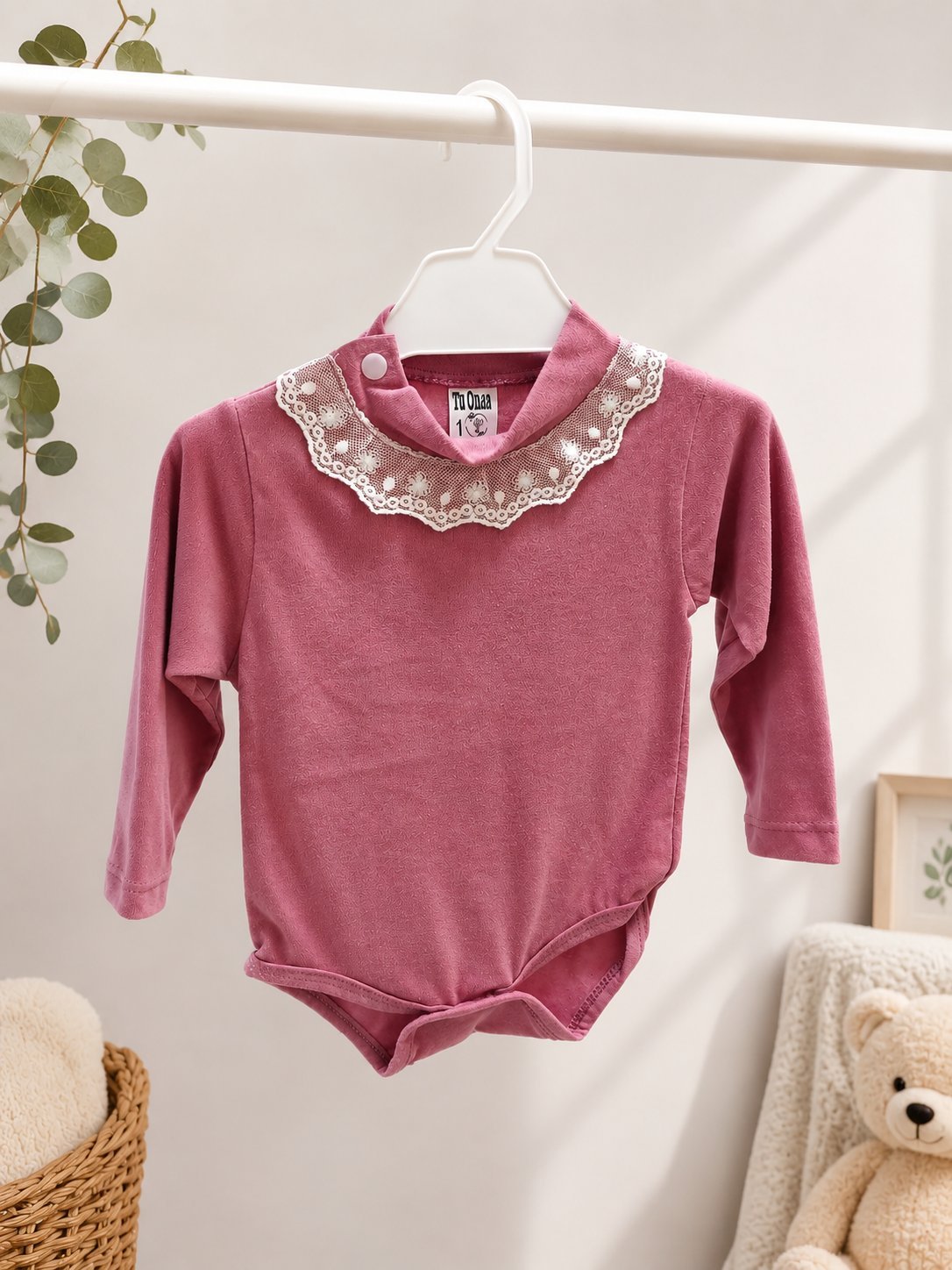 BODY MANGA LARGA CON CUELLO BORDADO